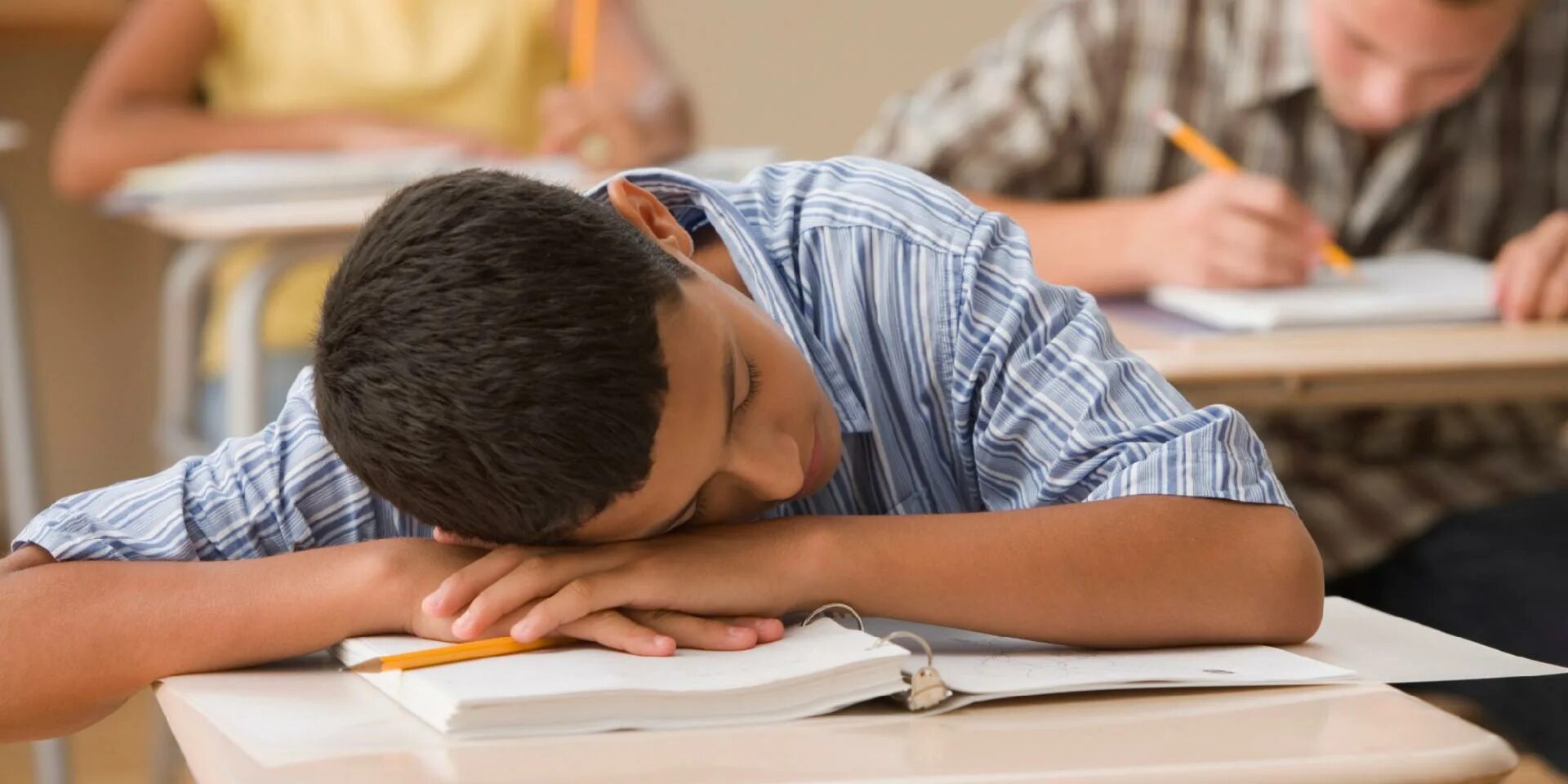Усталость детей в школе. "дети и стресс". Лицо школьника. Дети в школе. Утомляемость школьников.