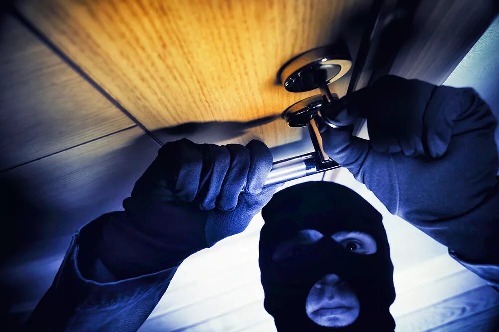 Кража в квартире. Квартирный грабеж. Квартирный грабеж. Квартирный грабеж. Квартирный грабеж.