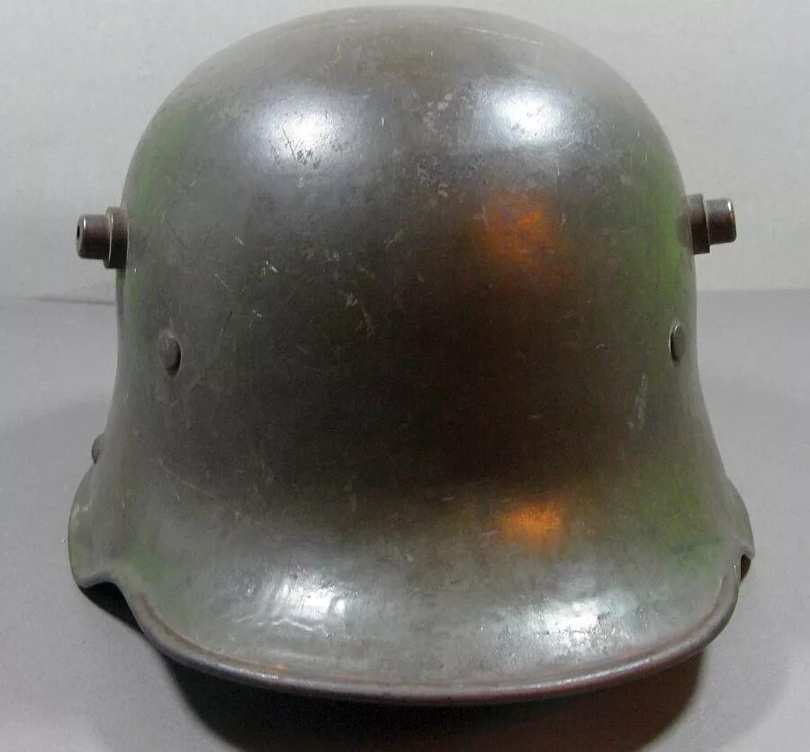 Немецкий шлем первой мировой войны пикельхельм. Немецкий шлем ww1. Штальхельм м16. Немецкая каска 1914. Немецкая каска первой мировой войны.