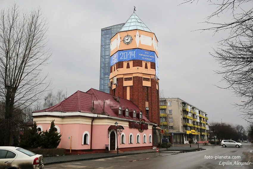 Чырвоная вежа в бобруйске. Фото червоная вежа. Ресторан в водонапорной башне. Бобруйск красная вежа. Бобруйск архитектура.