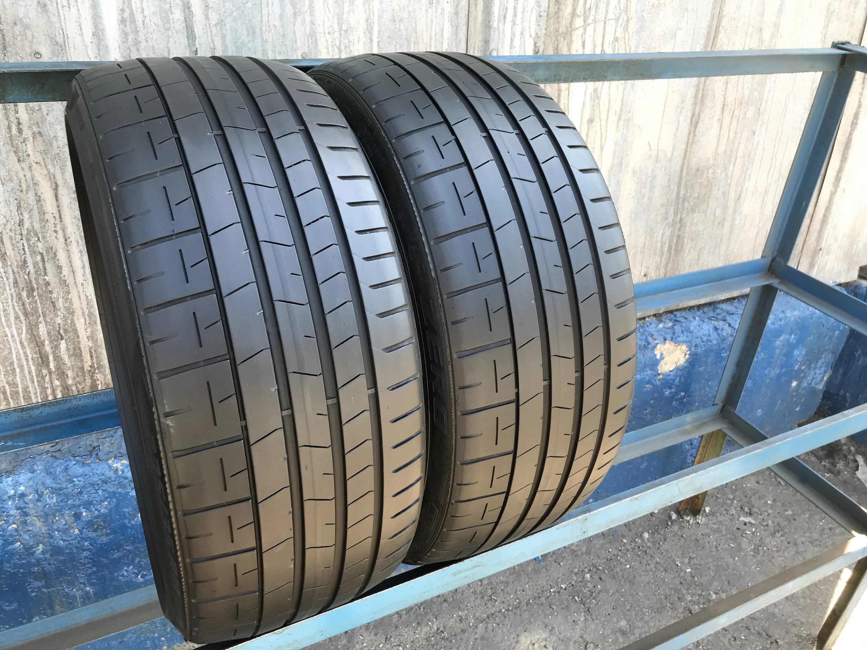 Hankook ventus s1 evo 3 suv. 225/40/19 pirelli p zero. Pirelli pzero 245/40 r20 99y. Резина 225 40 19. Pirelli p zero pz4.