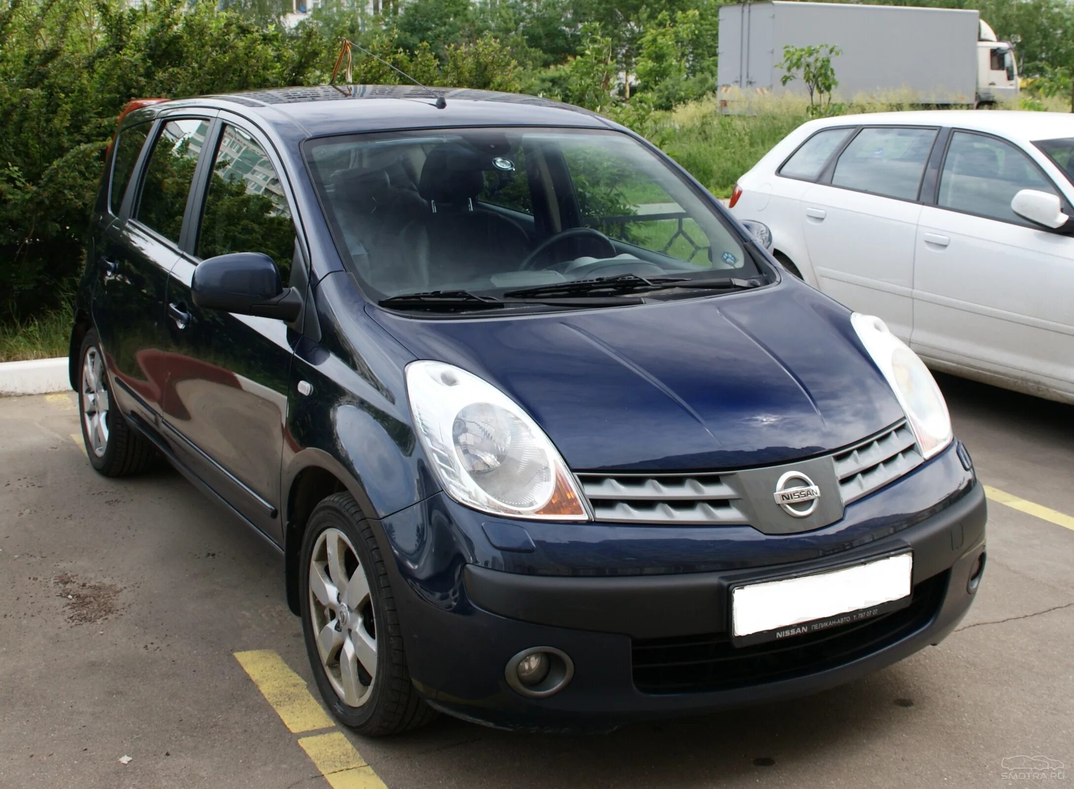Ниссан ноут 2006. Nissan note e11 дизель. Бампер ниссан ноут е11. Nissan note e11 2008. Шумоизоляция капота ниссан ноут е11.