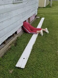 She broke has broken her leg
