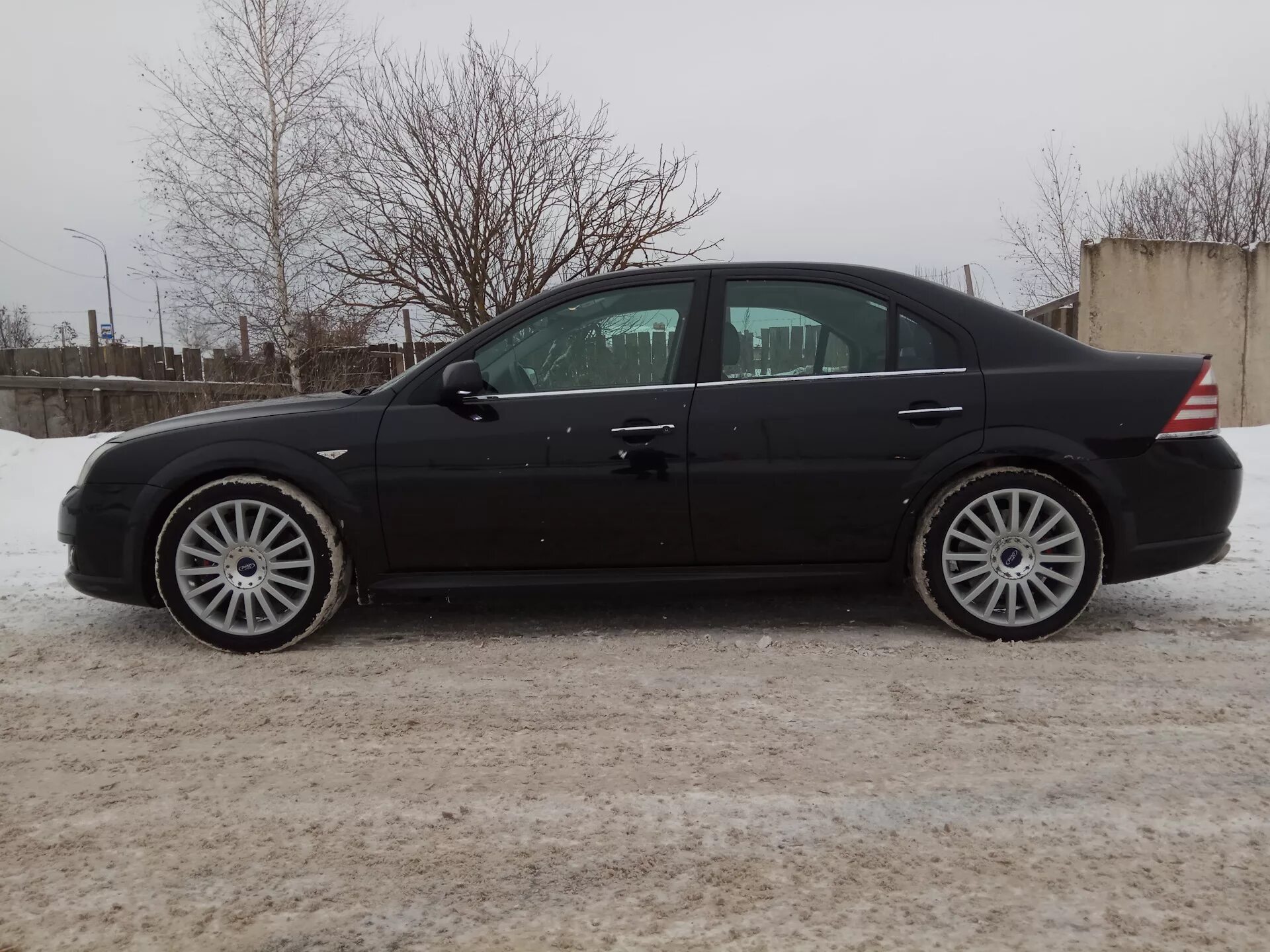 Форд мондео 3 на дисках r18. Колеса на форд мондео 3. Диски на форд мондео 3. Ford mondeo 3 на 18 дисках. Колеса на форд мондео 3.
