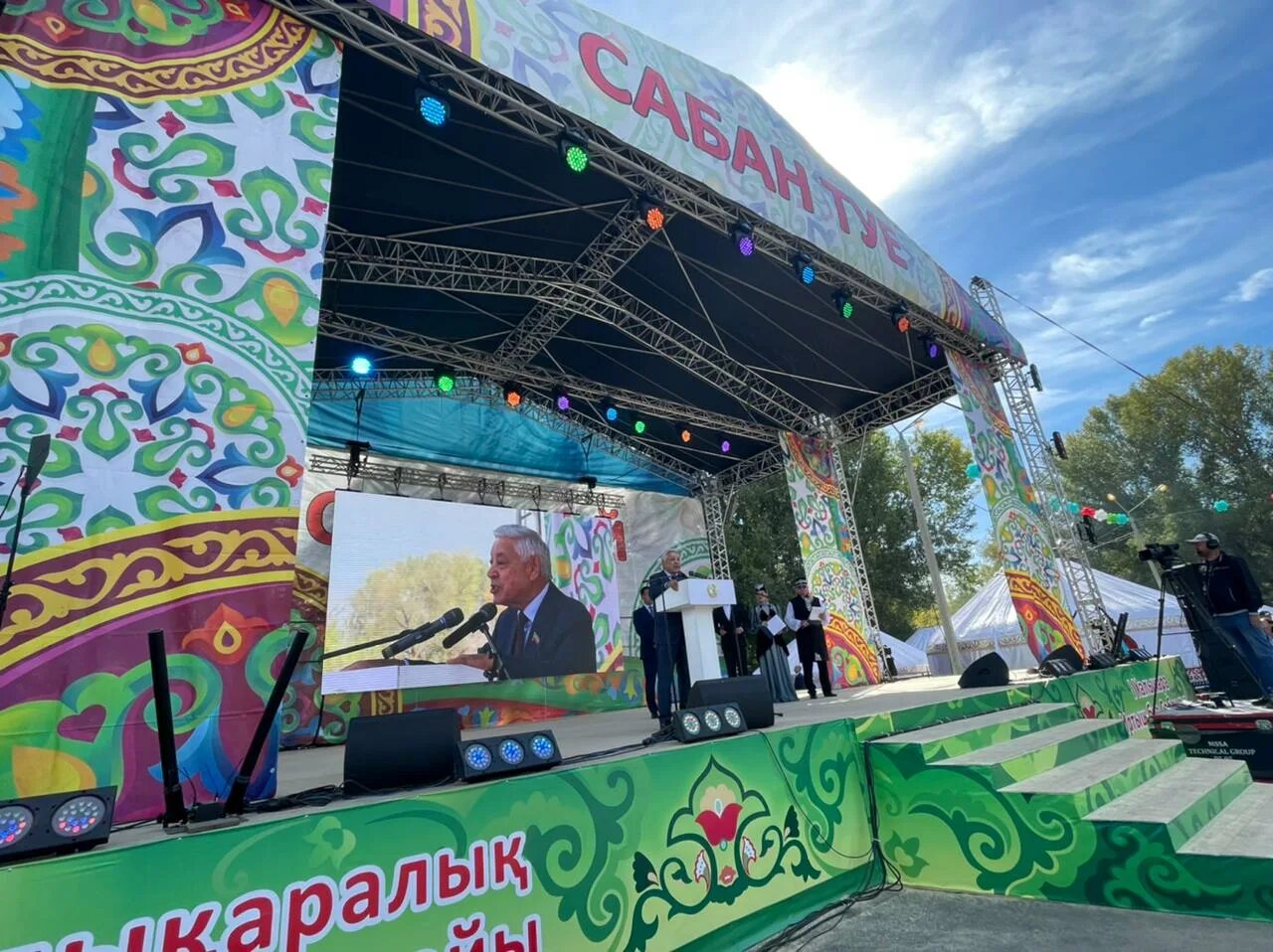 Отмечаем сабантуй в татарстане. Татарстан татары. Мастер класс на сабантуе. Национальный праздник татар сабантуй. Сабантуй у татар.