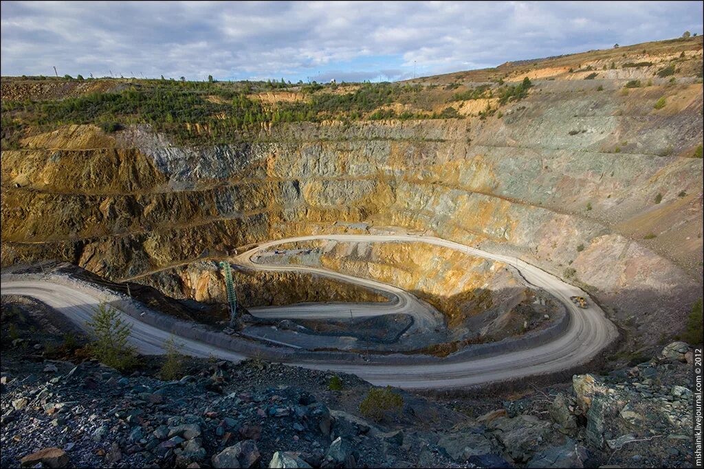 Карьер 1 18 2. 55 км карьер ленинградская область. Карьер костуя. Карьер 1 18 2. Добыча глины в карьере.