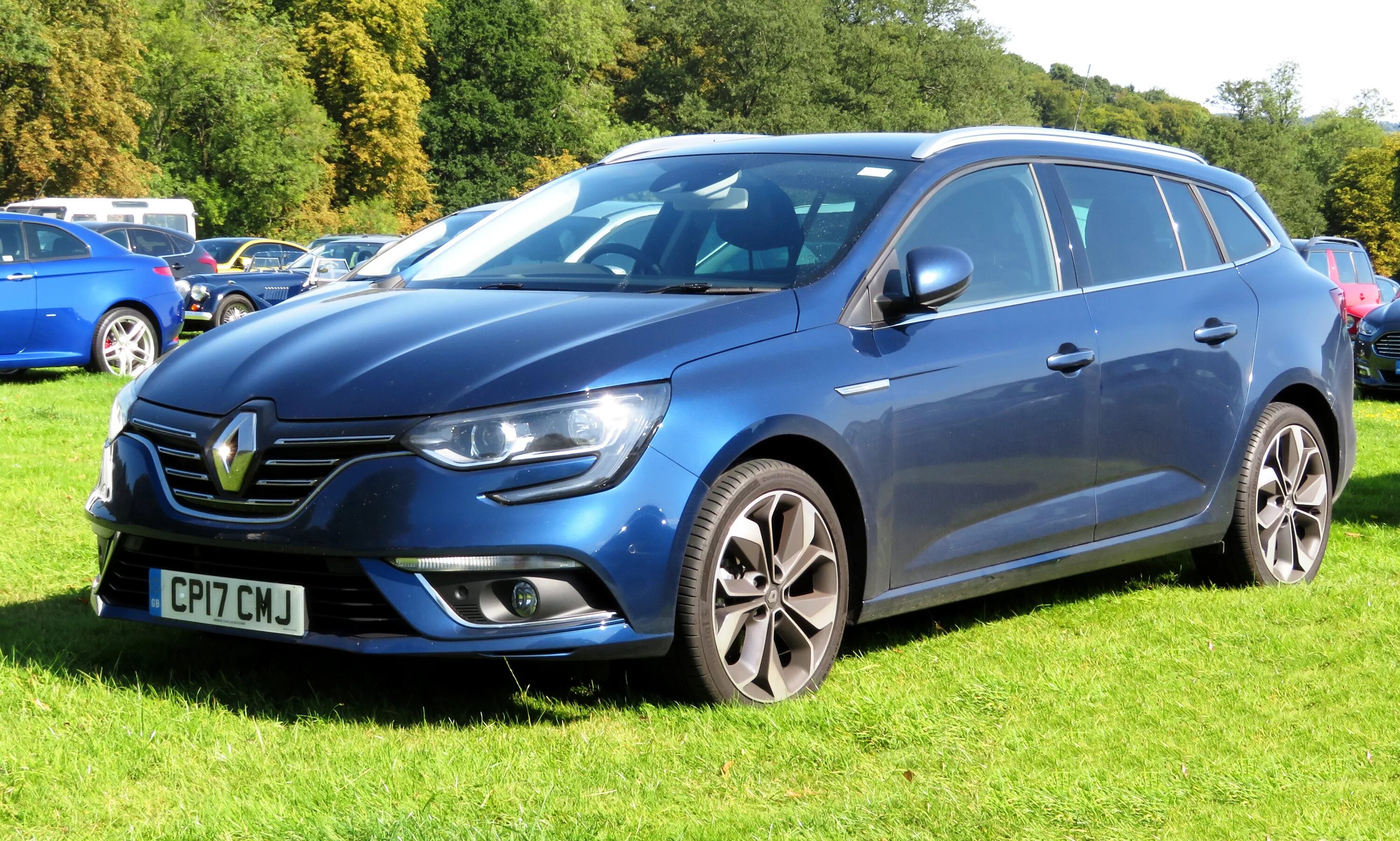 Рено Меган 4 универсал. Renault Megane 4 Grandtour. Renault Megane 2020 универсал. Рено Меган 4 универсал дизель. Купить рено меган универсал с пробегом