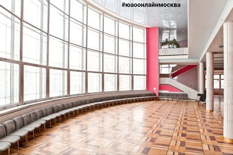 Центр зил. Дворец культуры завода имени лихачёва (зил). Зал зил автозаводская. Выставочный центр зил. Культурный центр зил сцена.