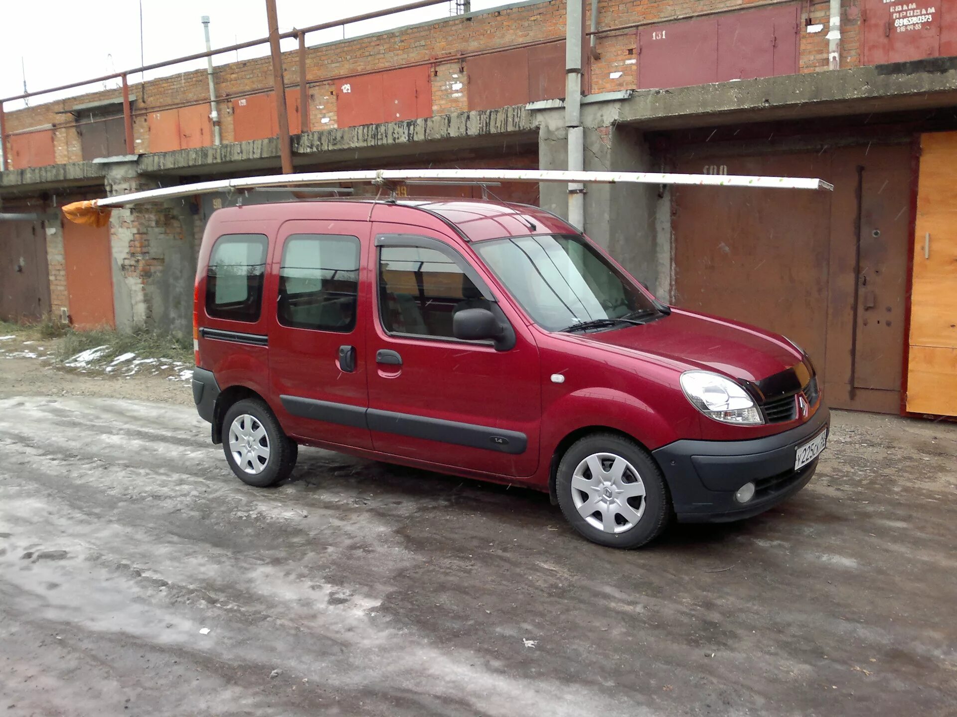 Купить рено кангу москве. Рено Кангу 1. Renault Kangoo 1 поколение. Рено Кангу 2005. Рено Кангу 1.4 2004.