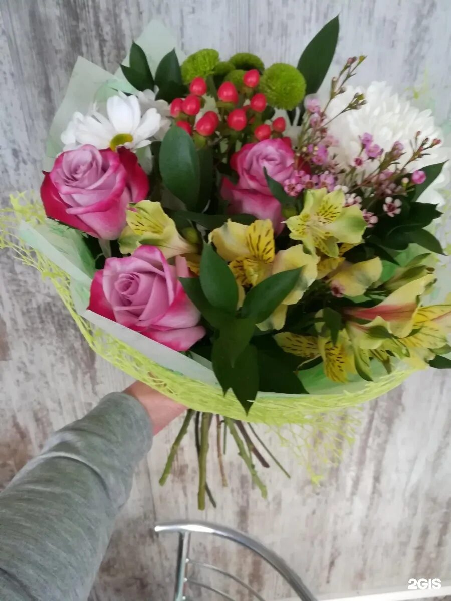 Ваше лето салон цветов барнаул официальный сайт балтийская. Цвет букет барнаул. Букеты барнаул. Монобукет из роз в крафте. Букет "искренние чувства".