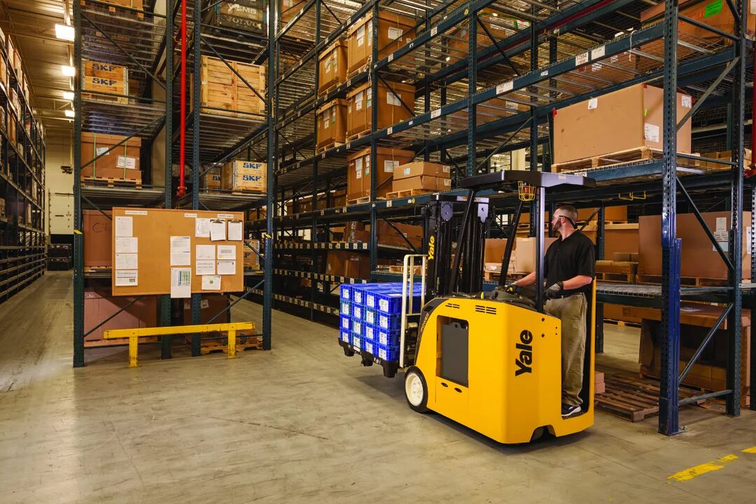 работа складская техника. работа складская техника. работа складская техника. вилочный погрузчик tfn. штабелер кс-500.