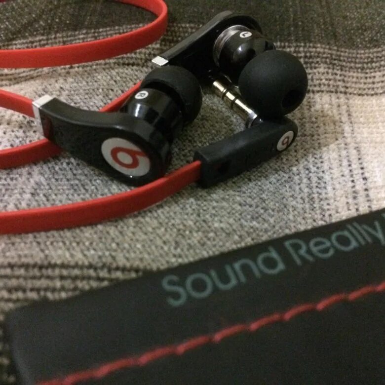 Как подключить beats. Как подключить наушники beats к телефону.