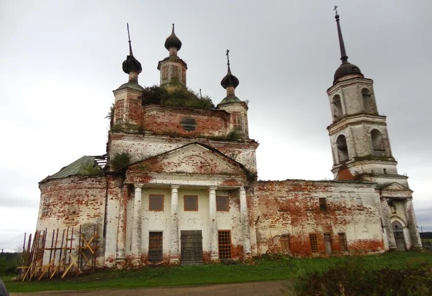 Троицкое нижегородская область фото. Троицкая Церковь Нижегородская область с Троицкое. Церковь Троицы Живоначальной в Троицком Нижегородской области. Село Троицкое Нижегородская область Воскресенский район. Троицкое Княгининский район Нижегородской области Церковь.