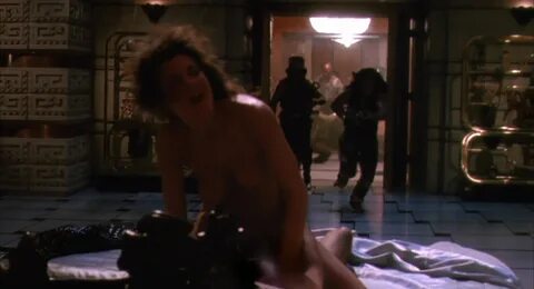 Teri Weigel nude full frontal and sex - Predator 2 (1990) hd1080p (2). 