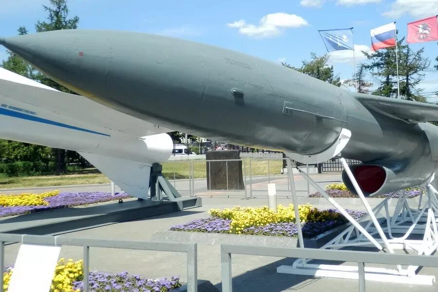 Крылатая ракета челомея п-6. Крылатая ракета п-5. Ракета п-15м. Ракета п. Ракета п.