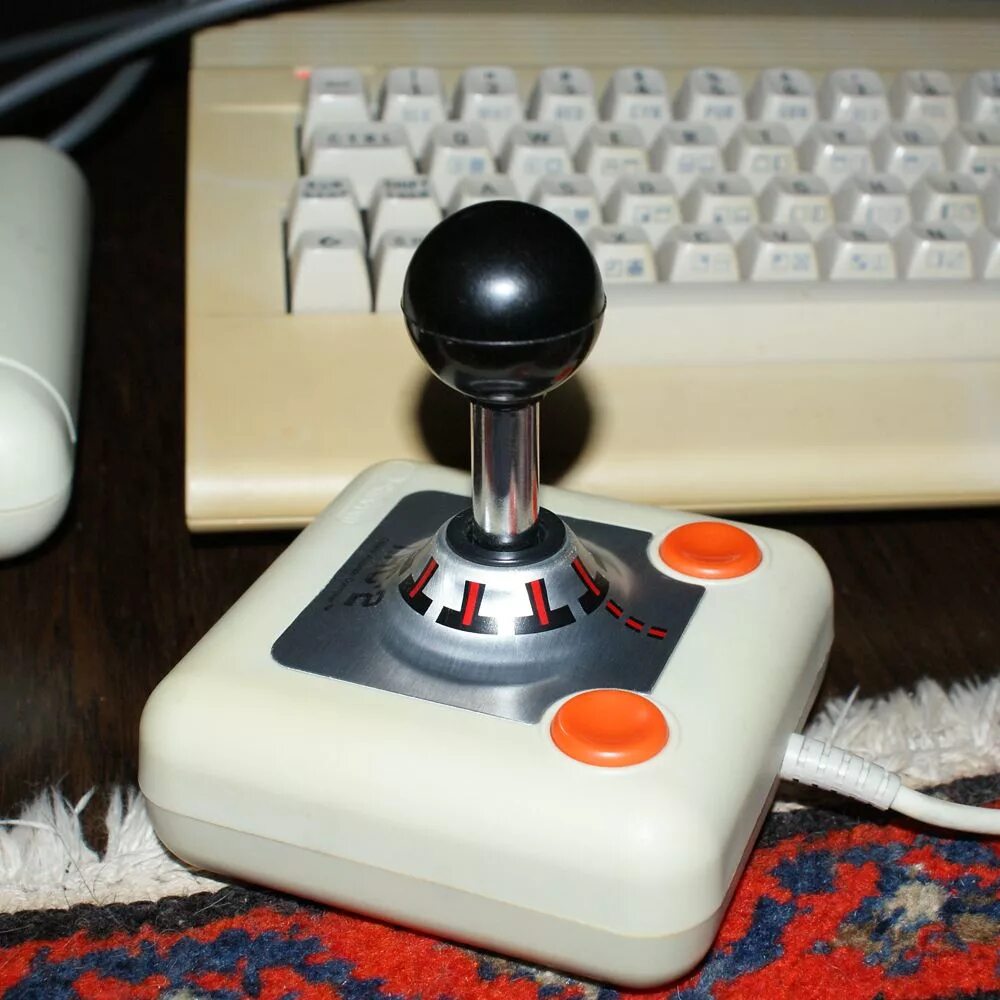 Джойстик джойстик джойстик джойстик хочу джойстик. Commodore 64 джойстик. Joystick Commodore Plus/4. Джойстик f40 t class. Т16000 джойстик.