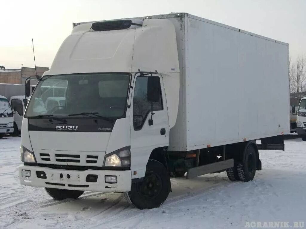 5 тонники бу купить грузовики в россии. Фургон Исузу 5.5 т. Исузу грузовой 5 тонн. Исузу рефрижератор 3.5 тонн. Исузу Эльф 5 тонник.