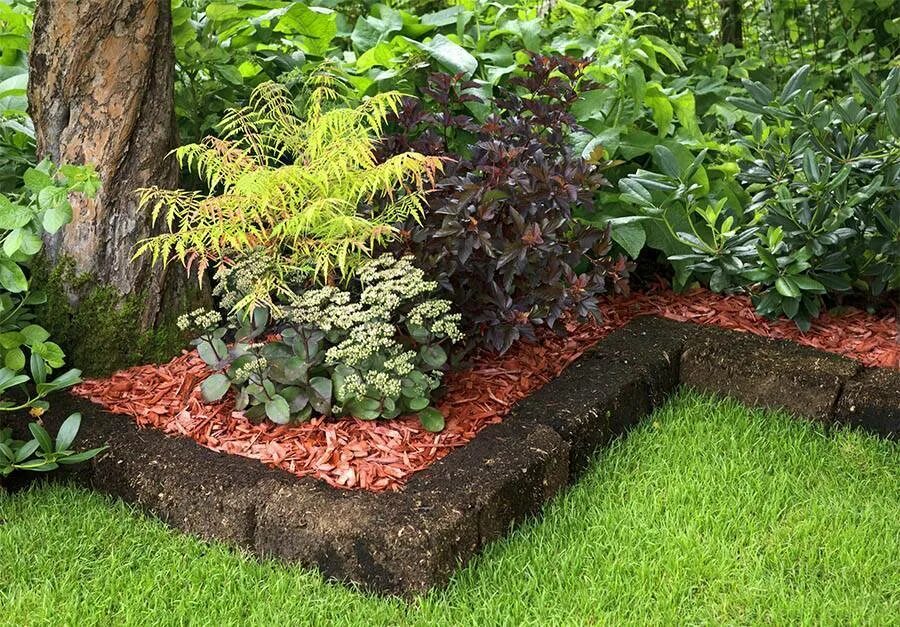 Вокруг использовать. Декорации на участке. Декоративный водоем. Клумбы с дорожками. Костровище викингов.