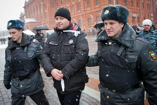 Усиление в москве сегодня. Полиция Москвы. Полицейский Москва. Полиция в центре Москвы. Полиция на красной площади.