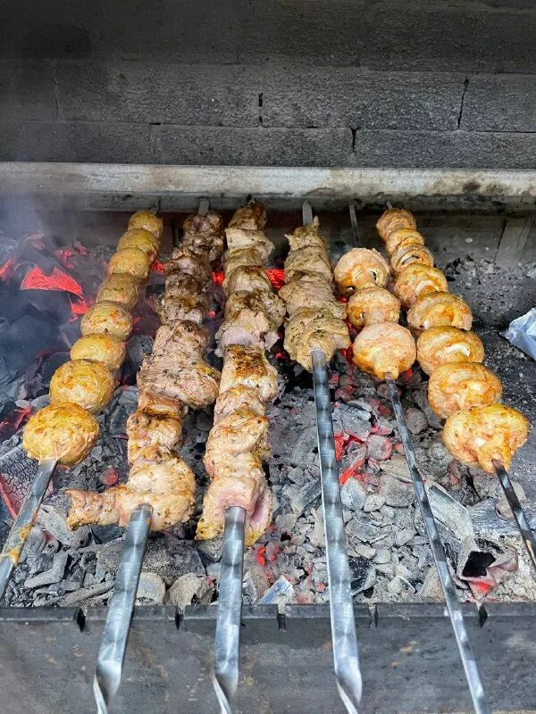 Шашлык 13. Советский шашлык на уксусе. Жареный шашлык. Шашлык 13. Армянский мангал для шашлыка.