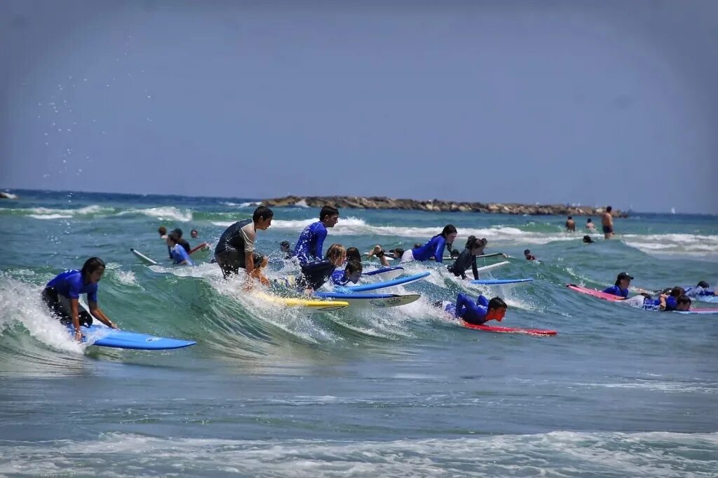 Тель Авив серфинг. Израильские серферы. Tourism activity