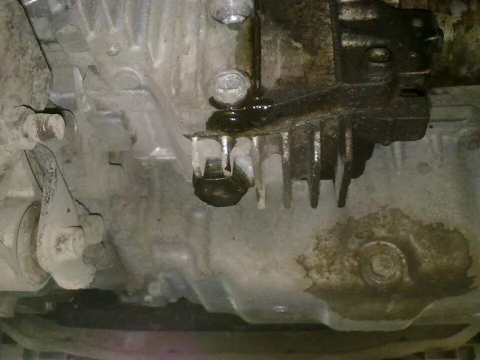 Масло в раздатку мазда сх5. Задний редуктор мазда сх5 2. Масло в редуктор заднего моста мазда сх-7. Редуктор мазда сх 5. Замена масла в редукторе мазда.