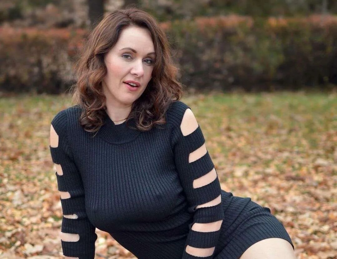 Secretsofsofia. Secretsofsofia. Braless mom. Sofia isabella secretsofsofia. Bella.