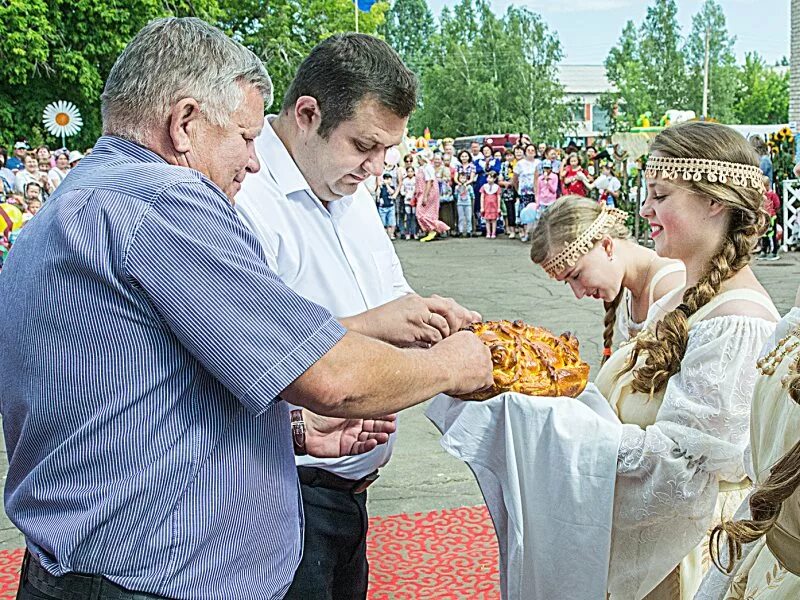 Село Васильчуки Алтайский край. Юбилей села Бражное. Юбилея села фото. С днем рождения село