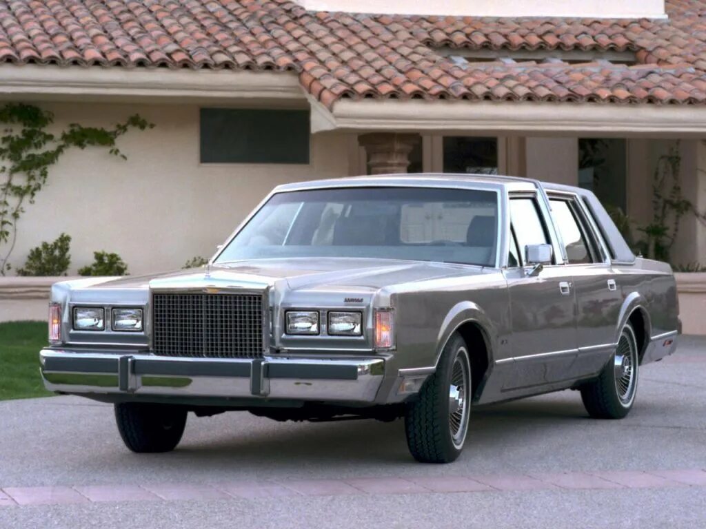 Линкольн кар. Lincoln town car 1980. lincoln town car 1980 седан. lincoln town car 1989. линкольн таун кар 1 поколение.