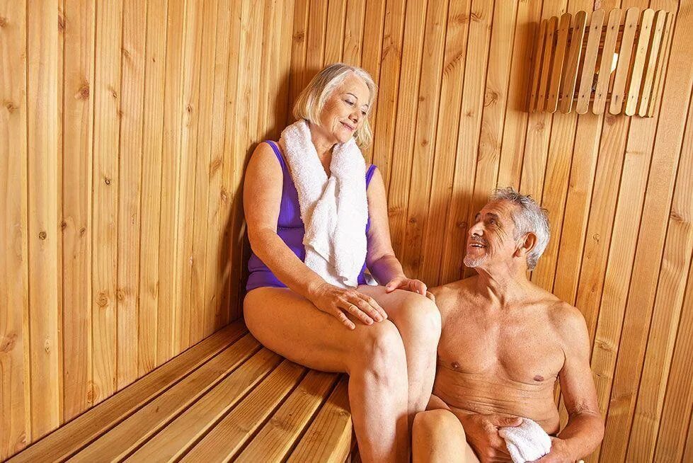 В сауне. Баня со снохой. Баня с тёлками. Девичник в бане. Старые женщины в сауне.