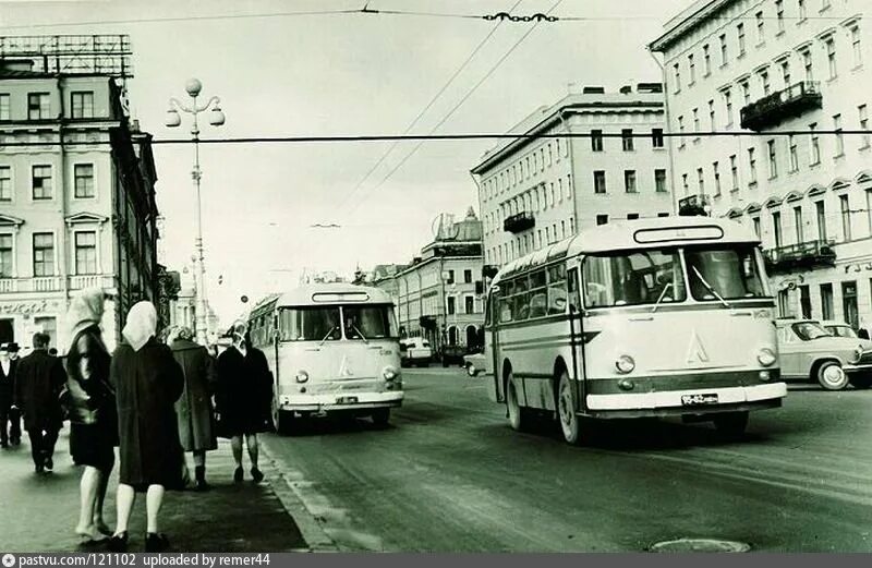 Старые автобусы в санкт петербурге