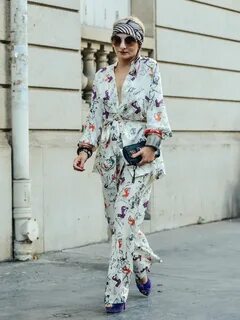 Костюм в пижамном стиле
