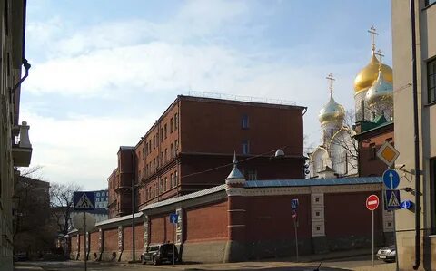 Женская переулок
