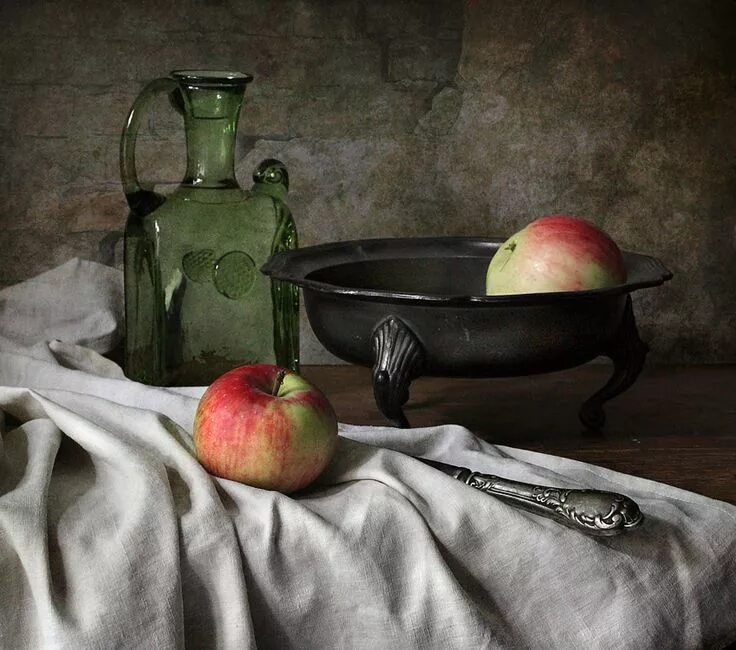 Натюрморт с книгами живопись. I m still life. I m still life. I m still life. Лушпин натюрморт.