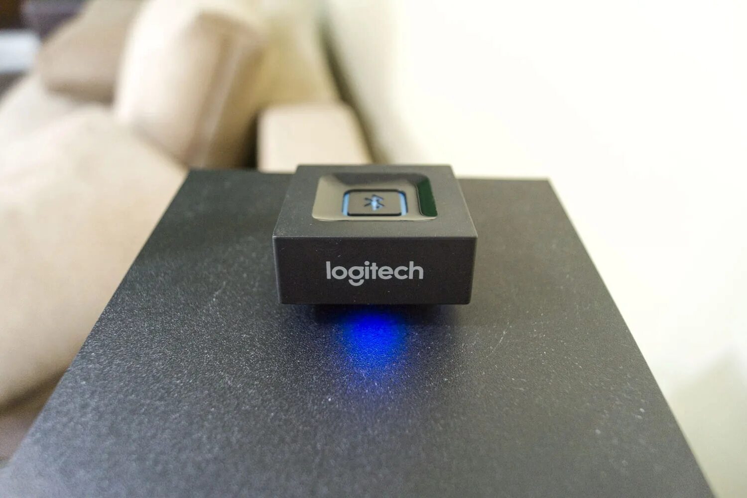 Bluetooth адаптер logitech. Bluetooth-адаптер logitech bluetooth audio adapter. блютуз адаптер логитек. адаптер лоджитек беспроводной.