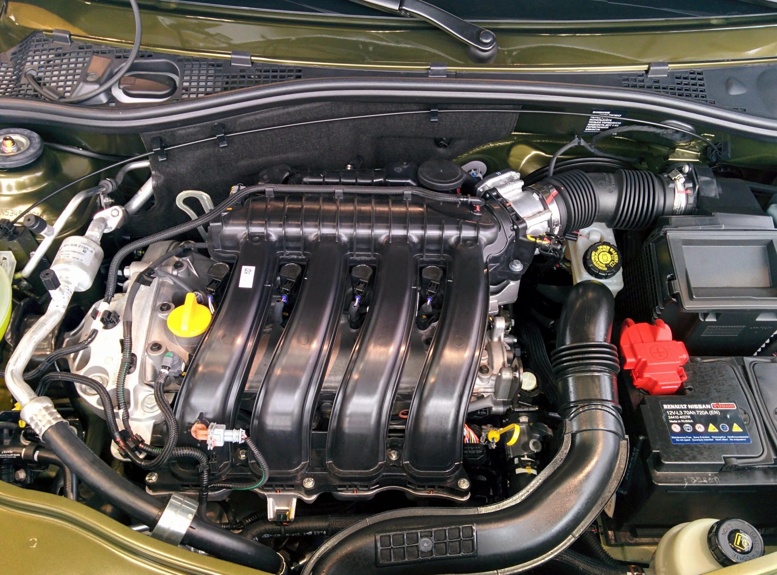 Двигатель f4r Рено Дастер. Renault Duster 2.0 двигатель. Двигатель Renault Duster 2.0 f4r. Моторный отсек Рено Дастер 2 литра. Двигатель дастер 2.0 143