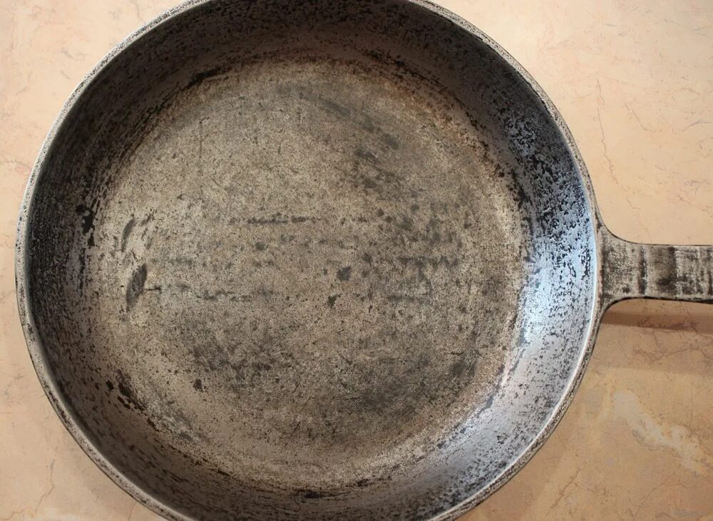 чугунная сковорода ссср. чугунная сковорода гардарика 207. сковорода чугунная d=265/43 с ручкой (не72). чугунная сковорода гардика. советские чугунные.