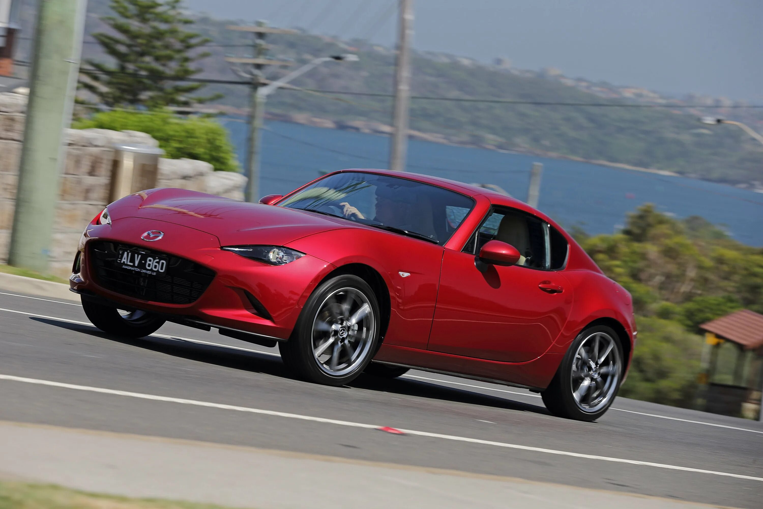 Mazda rf. Mazda MX-5 RF. Mazda mx5 2017. Mazda MX-5 2018. Mazda спорт купе.