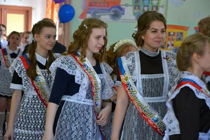 Школа 15 гусь хрустальный. Краснооктябрьская школа Гусь-Хрустального района. Краснооктябрьская школа Гусь Хрустальный. 13 Школа Гусь Хрустальный Гусь Хрустальный. Григорьевская школа Гусь-Хрустальный район.