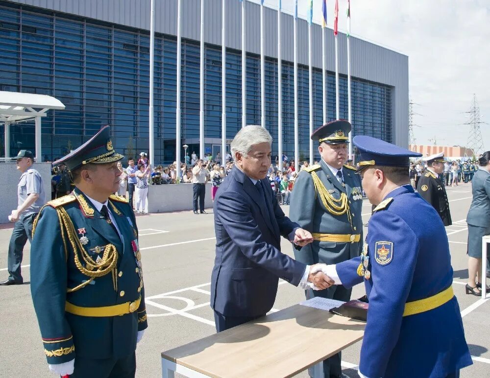 Военная Национальная Академия Казахстана. Астана военный Академия. ВВС Казахстана офицеры. Военная Академия Казахстана знак.