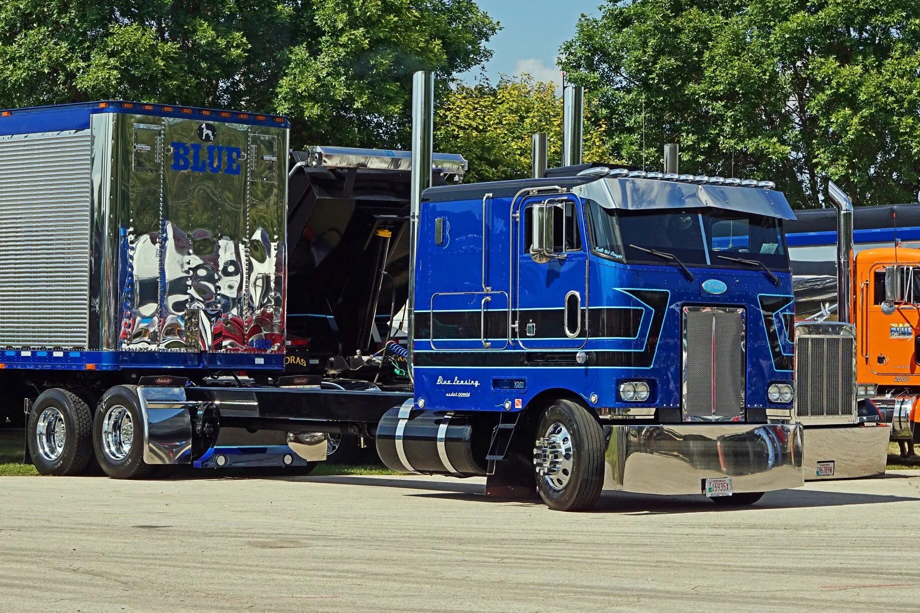 Peterbilt 362 cabover. Петербилт бескапотный седельный тягач. Седельный тягач peterbilt 362. Бескапотный петербилт 362. Фредлайнер грузовик безкапотник.