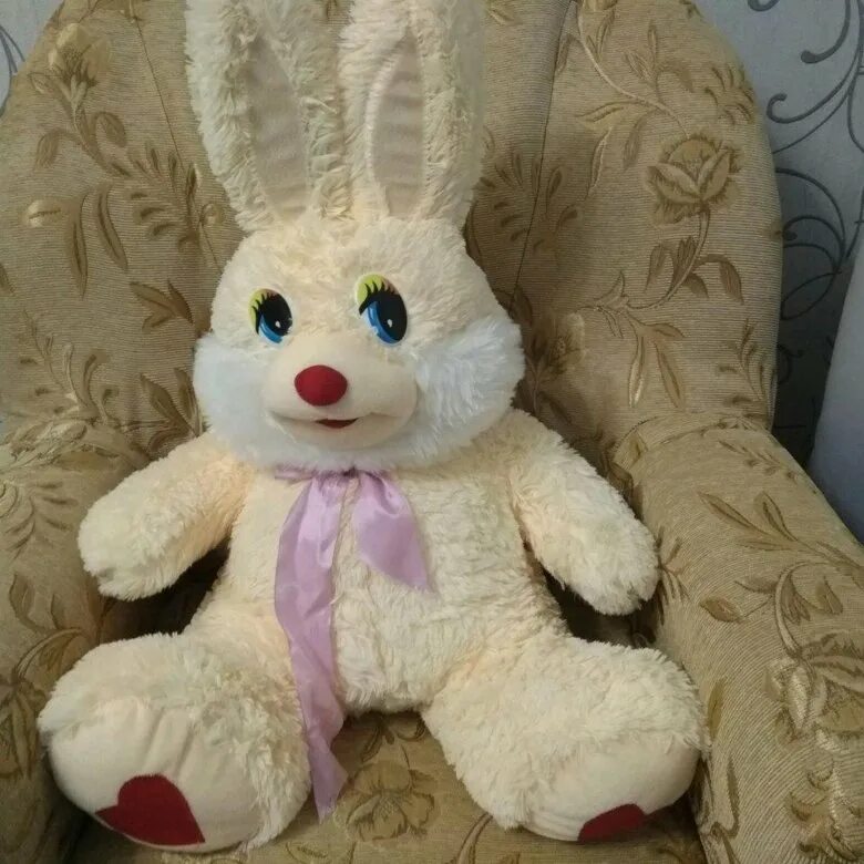 Игрушка зайчик. Фото зайца игрушки. Мягкая игрушка заяц с бантом. Плюшевый заяц. Фото зайца игрушки.