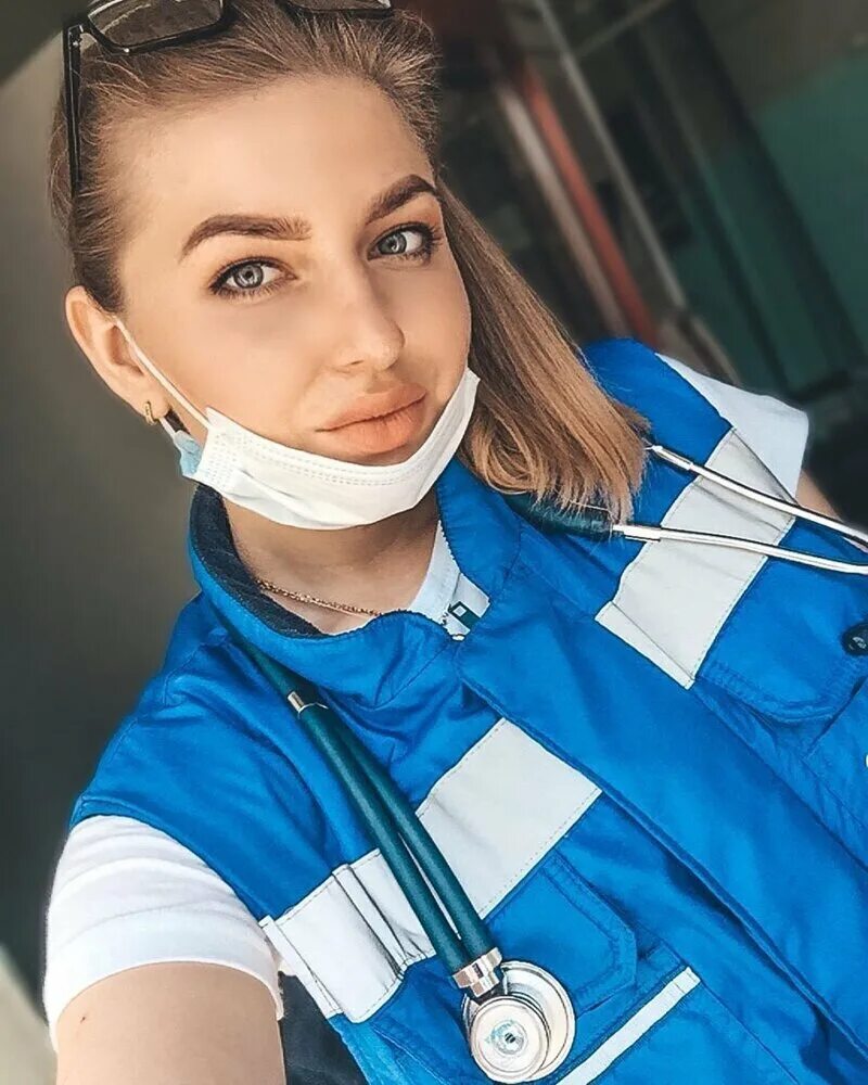 Симпатичные медсестры. Девушка врач. Красивые девушки врачи. Красивые девушки медики. Красивые медсестры.