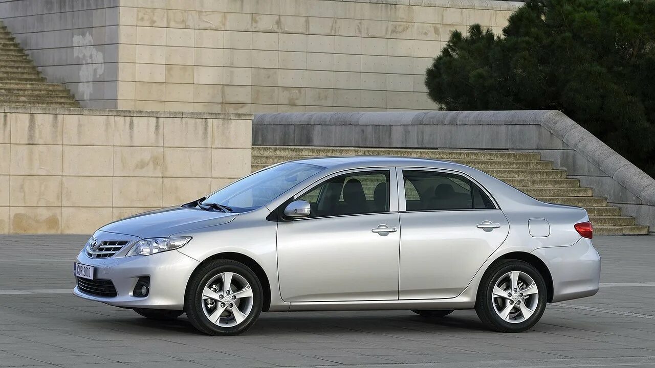 Тойота королла производитель. Toyota Corolla 2010. Тойота Королла 150 седан. Toyota Corolla e150 седан. Toyota Corolla 2011.