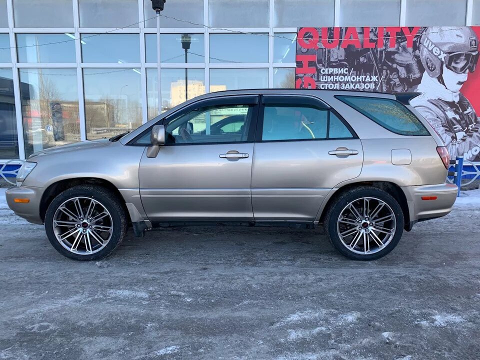 Колеса рх 300. Лексус рх 300 1 поколение. Диски на lexus rx300. Lexus rx300 r19. Диски на lexus rx300.