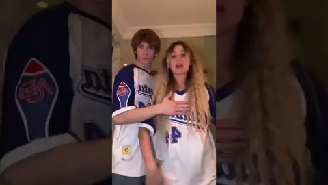 Tik tok kiss i