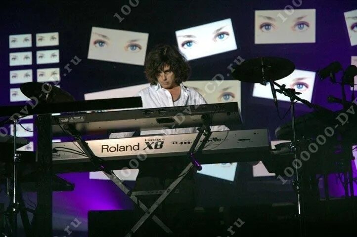 Jean michel jarre versailles 400 live. Jean michel jarre aero. jarre in china 2004.