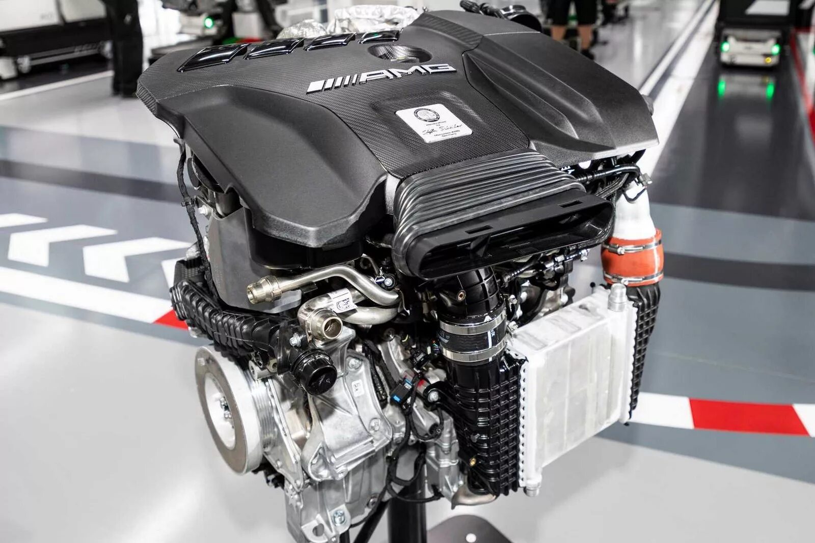 Самые надежные мощные двигатели. Mercedes-AMG m139. M 139 AMG. М139 двигатель Мерседес. Двигатель Мерседес АМГ.