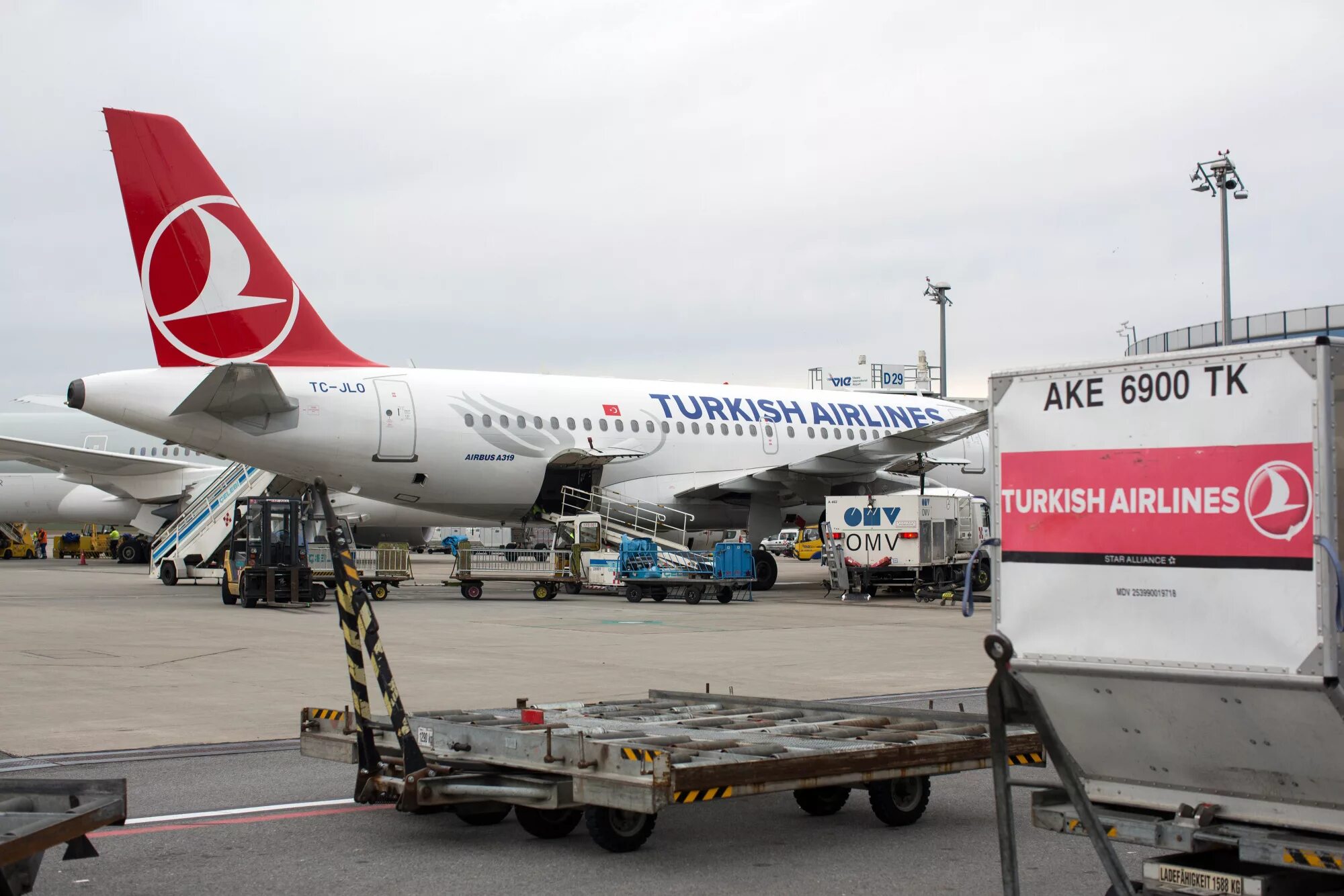 Сайты турецких авиакомпаний. A319 Turkish Airlines. Airbus a319 Turkish Airlines. Airbus a320 Turkish Airlines. А319 Туркиш Эйрлайнс.