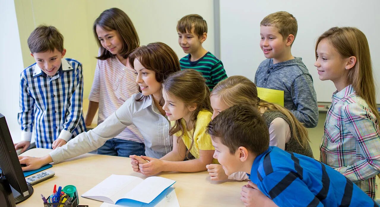 Икт и школьники. Компьютер в начальной школе. Икт и школьники. Икт на уроках. Икт в школе.